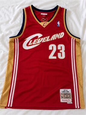 Mitchell & Ness LeBron James Cavs Swingman Jersey S